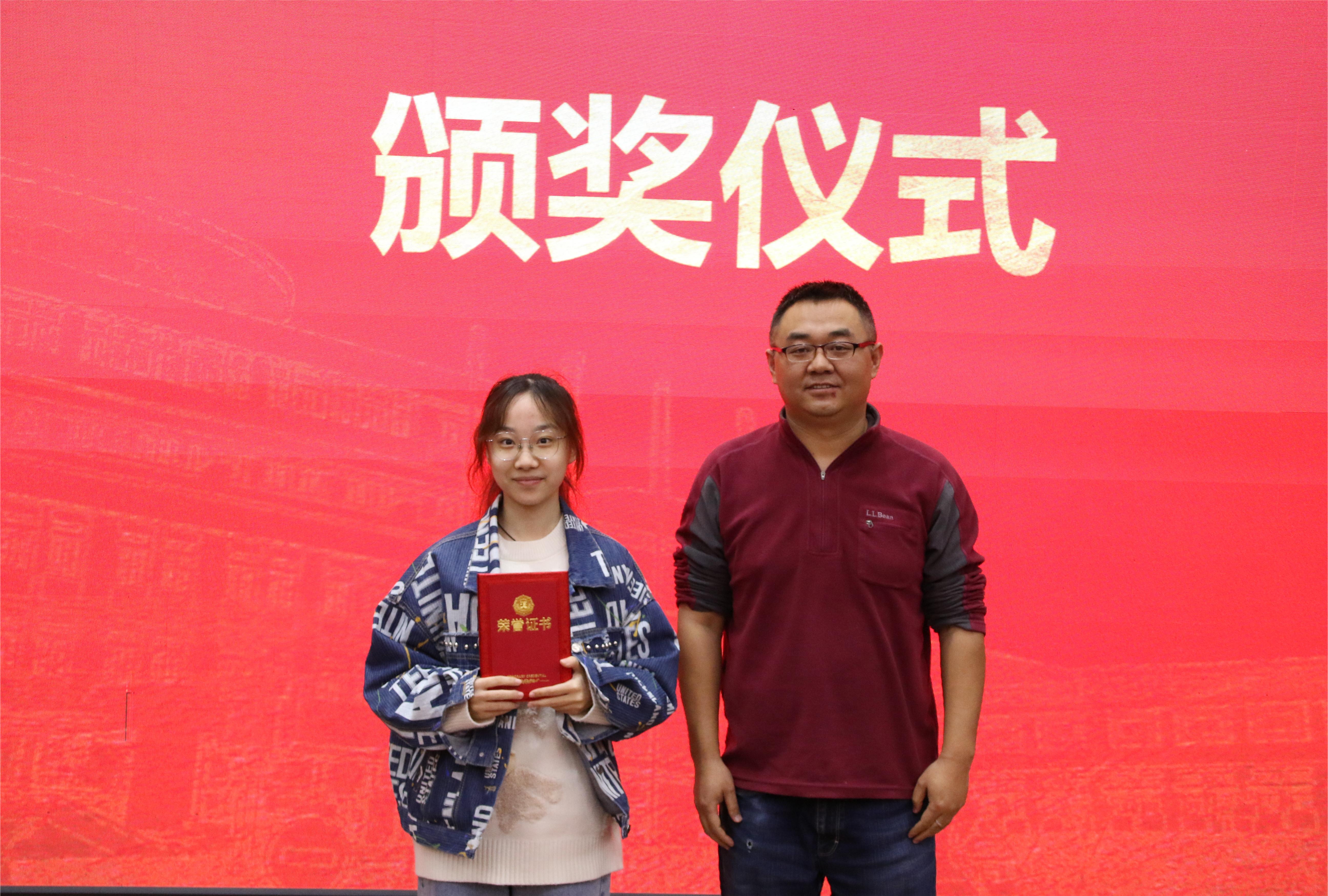 7fc83e0813a74ed783cb9f5650529bf8.jpg